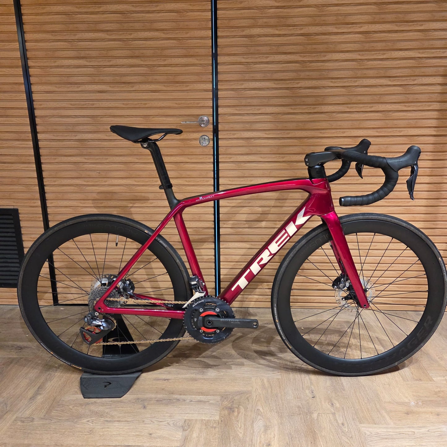TREK EMONDA SLR800 54 ULT11DI2 HANDLE CRB AEULUS